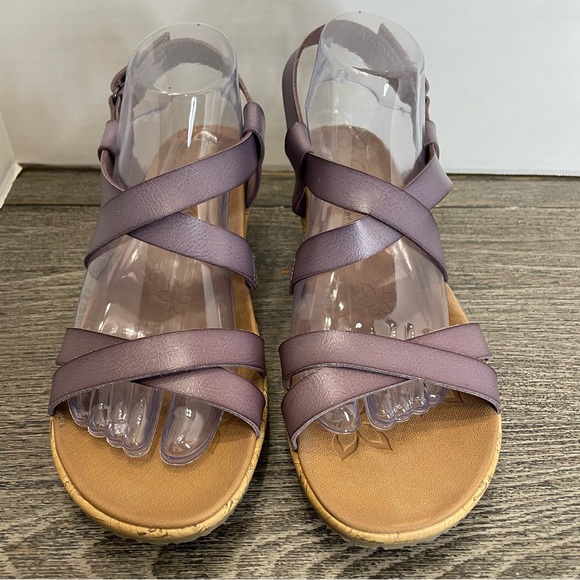 Sketchers Women's Strappy Wedge Sandals - Purple Size 9.5. Gently worn. - Picture 2 of 10
